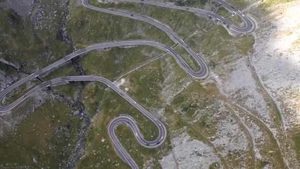 Bilar Kör Bergsväg Med Hårnål Svängar Transfagarasan Highway Rumänien — Stockvideo