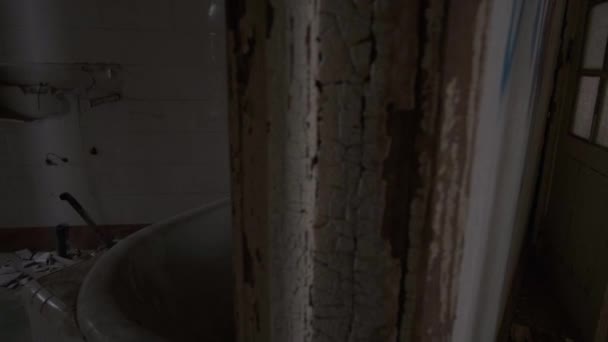 Entering Destroyed Bathroom Abandoned Caramulo Children Sanatorium — ストック動画