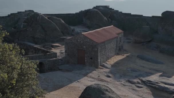 葡萄牙孟山都遗址的旧建筑 — 图库视频影像
