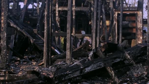 Burned Out House Zooms Out Wood Frame Structure Remains Devastating — Stock Video