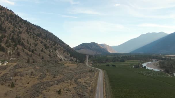 Αεροφωτογραφία Του Scenic Road Hwy Στην Κοιλάδα Γύρω Από Καναδικό — Αρχείο Βίντεο