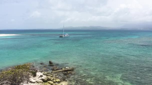 Aerial People Boat Party Cayo Lobos Fajardo Puerto Rico Wide — Stock Video