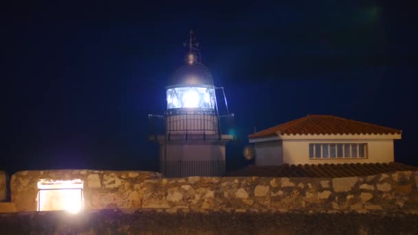 Vista Notturna Del Faro Peniscola Accanto Castello Peniscola Castellon Spagna — Video Stock