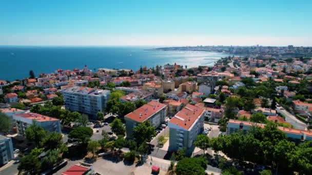 Vista Aerea Sulla Costa Estoril Nella Soleggiata Lisbona Portogallo Inversione — Video Stock