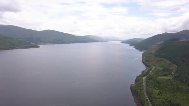 Volando Sobre Agua Salada Loch Lago Linnhe Escocia Reino Unido — Vídeo de stock