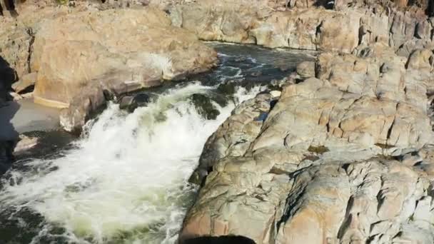 Río Mukogawa Que Fluye Través Las Montañas Takedao Abandonado Ferrocarril — Vídeos de Stock