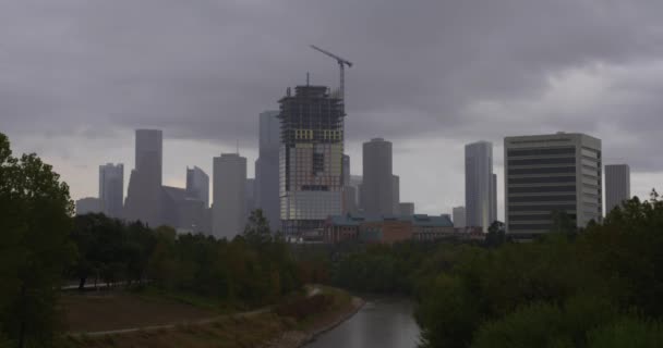 Lapso Tiempo Del Cielo Nublado Día Lluvioso Sobre Centro Houston — Vídeo de stock