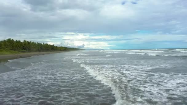 โดรนท สวยงามย นเหน อชายหาด Playa Hermosa ในคอสตาร — วีดีโอสต็อก