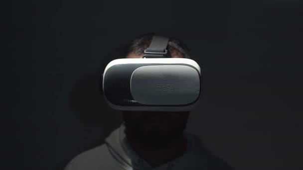 Έννοια Προγραμματισμού Εικονικής Πραγματικότητας Γυαλιά Προβολή Κεραυνού — Αρχείο Βίντεο