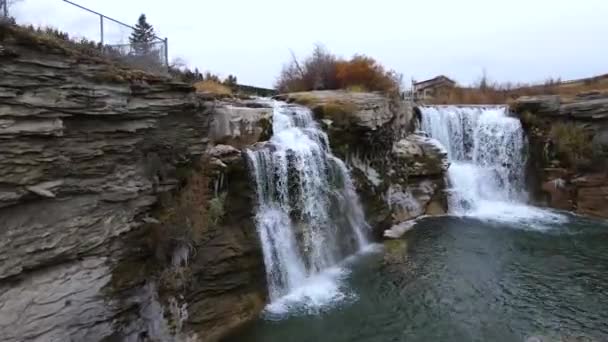 Lundbreck Falls Filmades Bilder Sekund Sydvästra Alberta Kanada Mulen Eftermiddag — Stockvideo