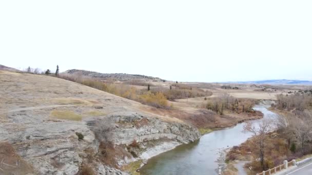 Aerial Push Kamera Rörelse Ovanför Crowsnest Floden Sydvästra Alberta Molnig — Stockvideo