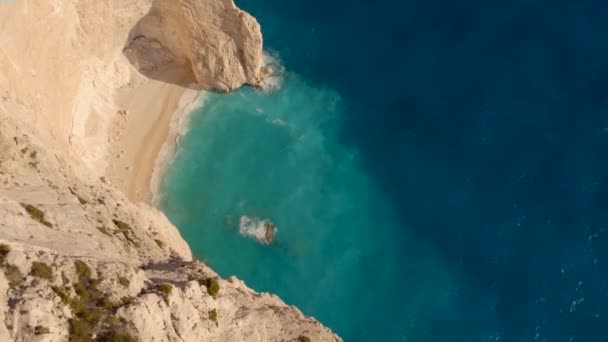 Zakynthos Altın Plajları Devasa Kayalık Kıyıları Olan Bir Ada Beyaz — Stok video