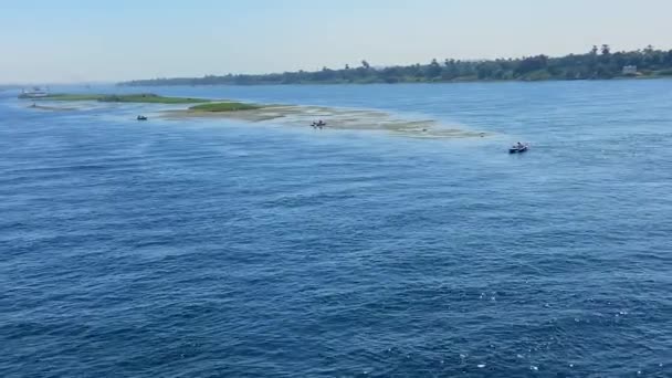 Muchos Pescadores Navegan Largo Del Agua Del Río Nilo Mientras — Vídeos de Stock