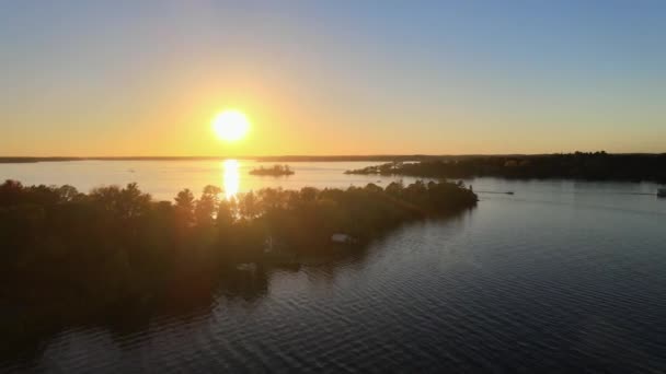 Sonnenuntergang Über Dem Horizont Luftaufnahme Der Inseln Minnetonka See — Stockvideo