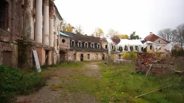 Edifício Abandonado Meio Nada — Vídeo de Stock