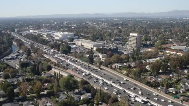 Flygfoto Tung Trafik 101 Freeway Sherman Oaks Kalifornien — Stockvideo