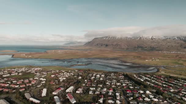 Panela Aérea Lenta Sobrevoo Acima Capital Islândia Reykjavik Cordilheira — Vídeo de Stock