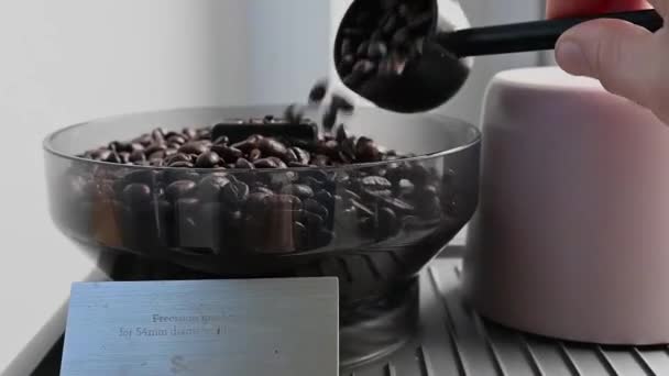 Koffie Thuis Zetten Kitchen Londen Verenigd Koninkrijk — Stockvideo