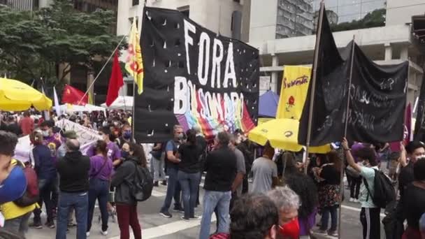 Пан Прямо Перед Большой Толпой Black Consciousness Rally Бразилии — стоковое видео