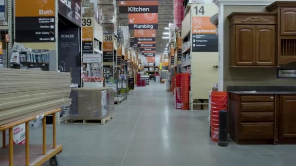 Virke Apparater Och Verktyg Till Salu Aisles Home Depot Retail — Stockvideo