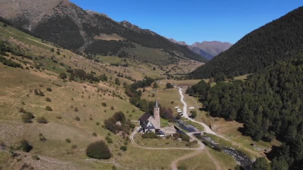 Antenne Alter Schrein Den Pyrenäen — Stockvideo