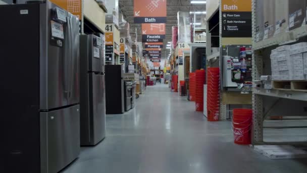 Home Depot Miglioramento Retail Store Corridoi Con Elettrodomestici Prodotti — Video Stock