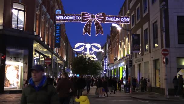 Дублин Стрит Людьми Совершающими Покупки Рождество — стоковое видео