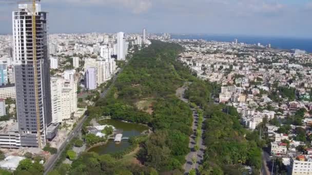 Rascacielos Construcción Cerca Del Parque Mirador Del Sur Santo Domingo — Vídeos de Stock