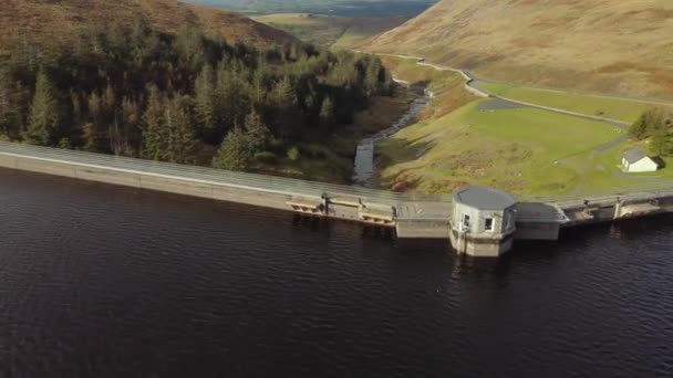 Luftaufnahme Des Spelga Staudamms Einem Sonnigen Tag County Nordirland Von — Stockvideo