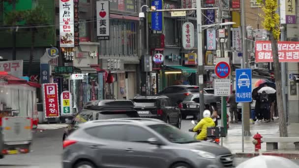 Peatones Tráfico Vieja Calle Coreana Medio Pandemia Covid Seúl Corea — Vídeos de Stock