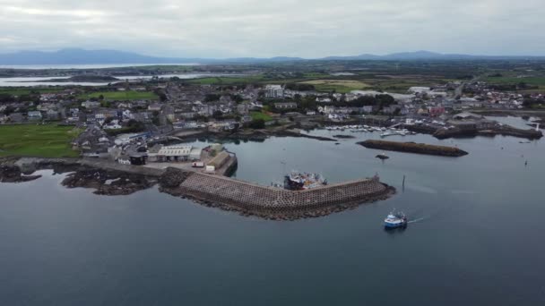 Widok Lotu Ptaka Portu Ardglass Pochmurny Dzień County Irlandia Północna — Wideo stockowe
