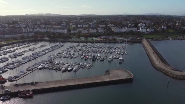 Vista Aérea Porto Bangor Cidade Dia Ensolarado County Irlanda Norte — Vídeo de Stock