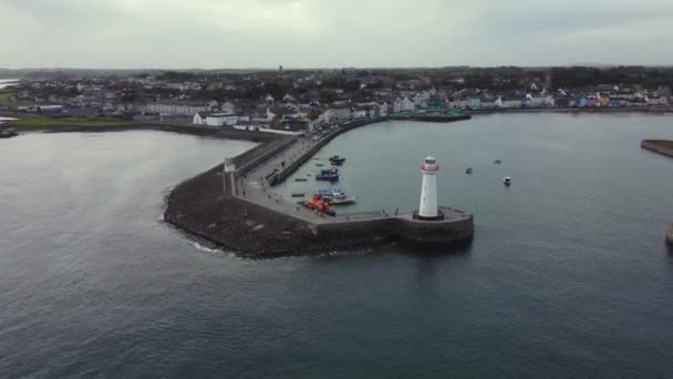 Luchtfoto Van Donaghadee Stad Een Bewolkte Dag County Noord Ierland — Stockvideo