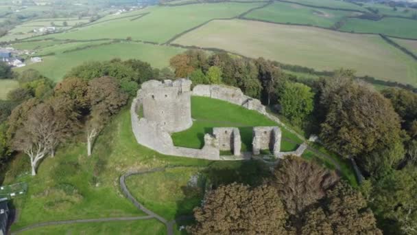 Luchtfoto Van Dundrum Castle Een Zonnige Dag County Noord Ierland — Stockvideo