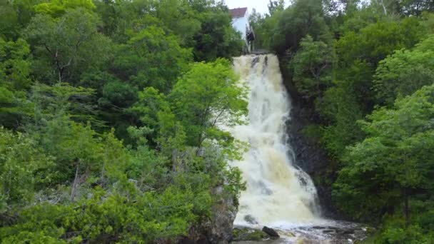 Malerischer Kanadischer Wasserfall Wunderschöner Naturlandschaft Beaumont Quebec Luftaufnahme — Stockvideo