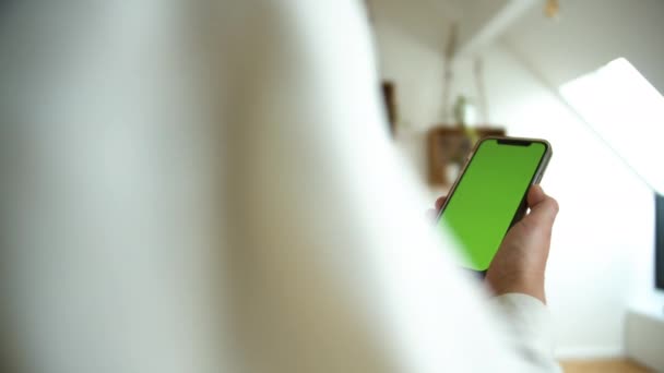 Side View Causal Dressed Man Holding Smartphone Green Screen Chroma — Stock Video