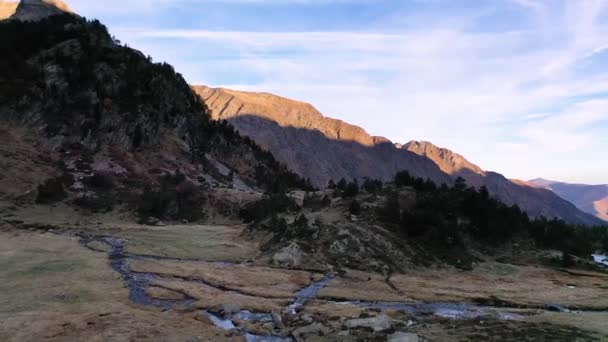 Lac Espingo Lago Deflusso Acqua Che Crea Val Arrouge Ruscello — Video Stock