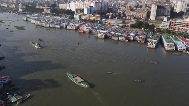 Zooma Bilder Befraktare Lastfartyg Fartyg Och Oljetankfartyg Dhaka Port Bangladesh — Stockvideo