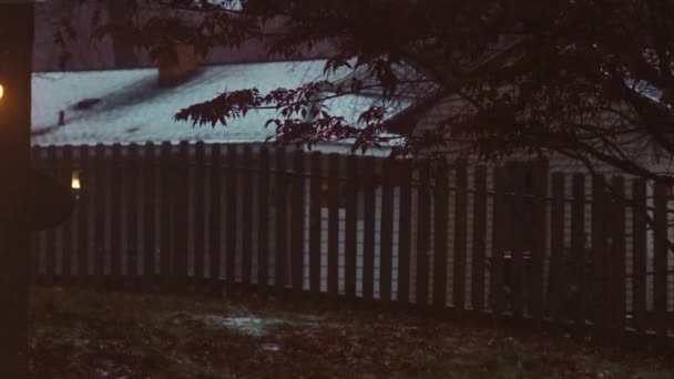 Primera Nieve Tarde Otoño Copos Suaves Aspecto Película — Vídeo de stock