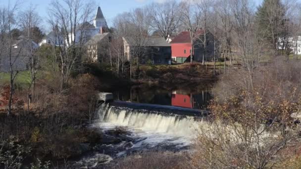 Luchtfoto Naar Kunstmatige Dam Waterval Kerk Rode Schuur North Berwick — Stockvideo