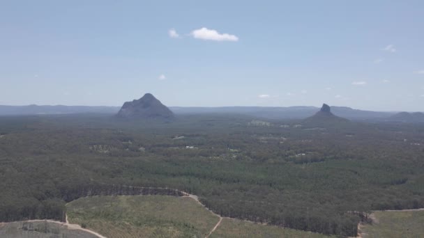 Гора Австралийском Штате Квинсленд Горит Лесной Массив Фаберрум Уэст Aerial — стоковое видео