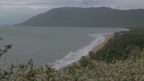 Trinity Bay Tijdens Bewolkt Weer Rex Lookout Captain Cook Hwy — Stockvideo