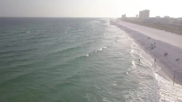 Пляж Пенсакола Флориді День Хмаринки Повітряний Безпілотник — стокове відео
