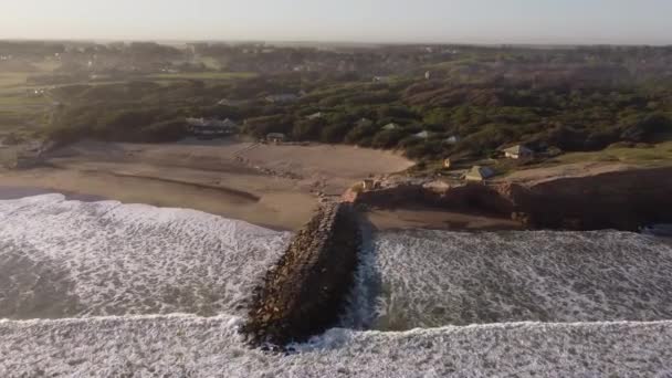 Rompeolas Playa Luna Roja Atardecer Chapadmalal Argentina Vista Aérea Del — Vídeos de Stock