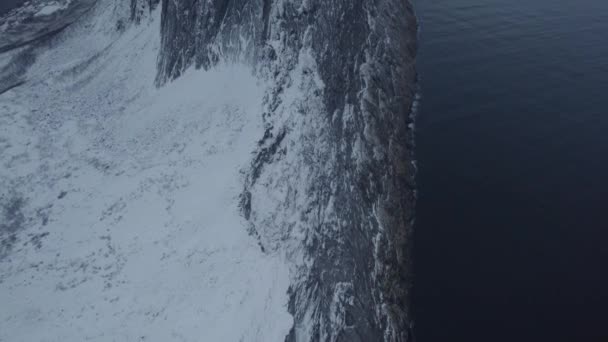 Letecký Pohled Odhalující Horu Segla Tmavý Zimní Den Senji Norsko — Stock video