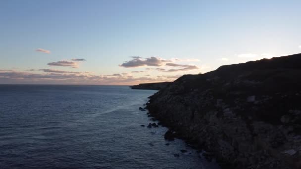 Aerial Cinematic Landscape Shot Cliffs Island Portland Sunset Flying Beach — Stock Video