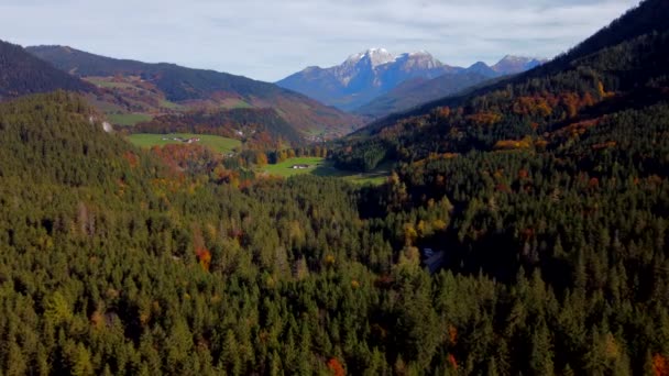 Flying Berchtesgaden National Park Sunny Autumn Day Hintersee — Stock Video