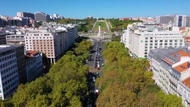 Vistas Aéreas Drones Com Vista Para Tráfego Liberdade Rua Lisboa — Vídeo de Stock