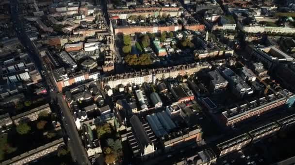爱尔兰都柏林的空中景观 住宅区 Parnell广场 教堂和医院 乌云笼罩 高高在上 — 图库视频影像