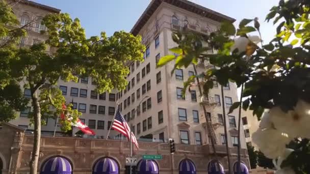 Beverly Hills Downtown Golden Triangle Neighborhood Wilshire Four Seasons Hotel — Stock video